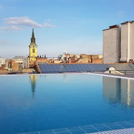 Royal In The Center With Free Parking! Budapest