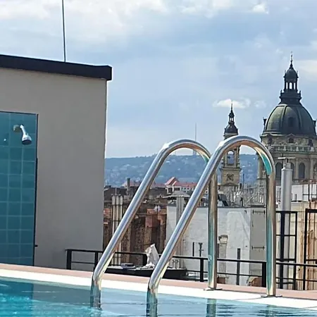 Royal In The Center With Free Parking! Lejlighed Budapest